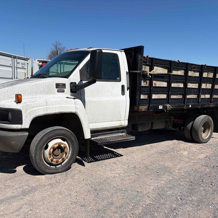 2003 Chevrolet C4500 Stake Body Dump