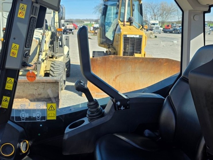 2024-jcb-215-image-46