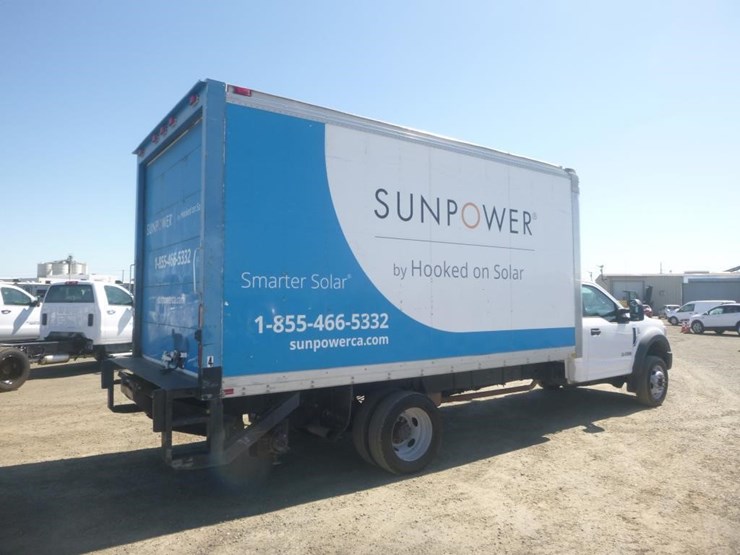 2021-ford-f550-image-3