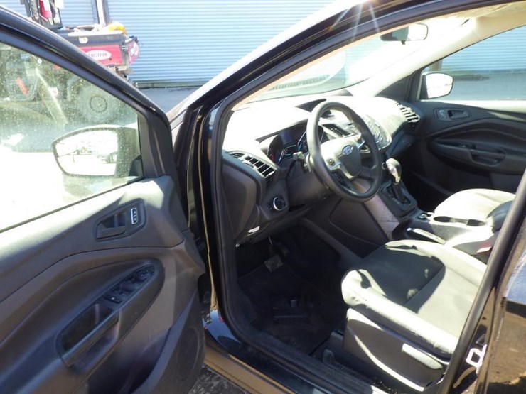 2015-ford-escape-image-5