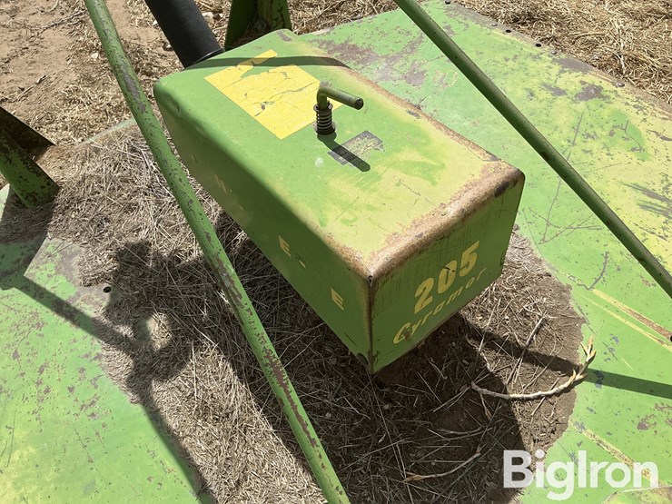 john-deere-205-image-9