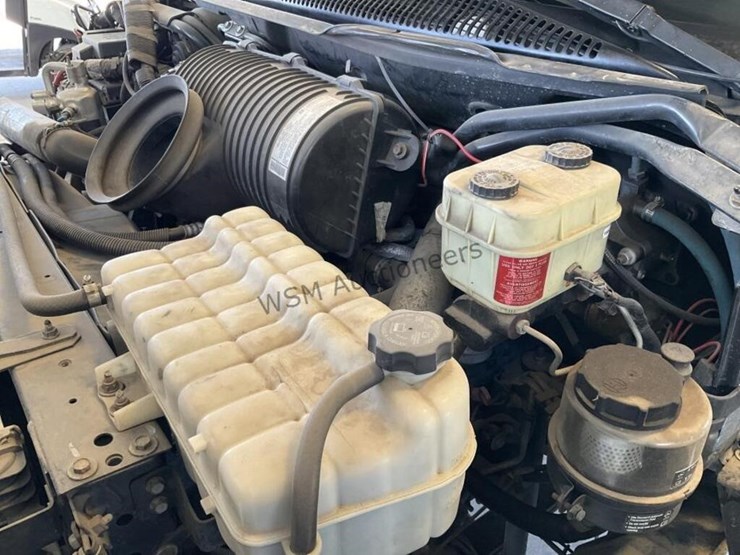 2006-gmc-topkick-image-13