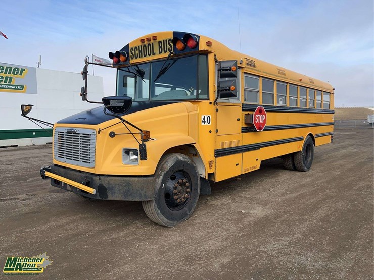 2006-freightliner-fs65-image-1