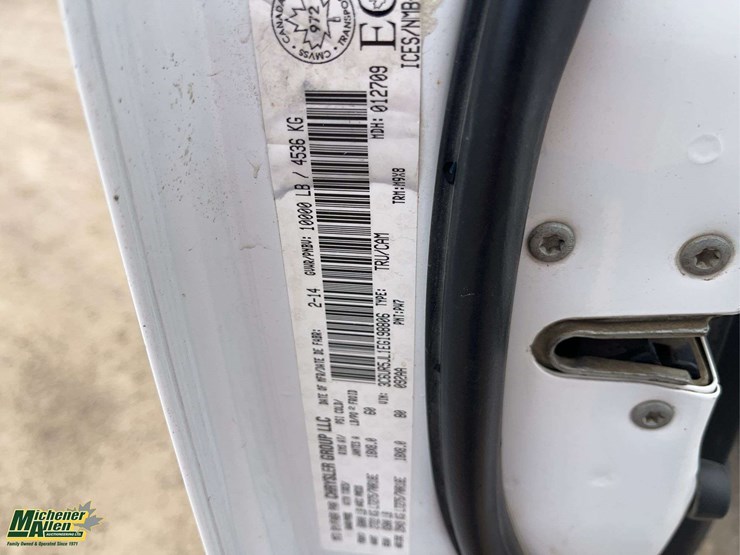 2014-dodge-2500-image-27