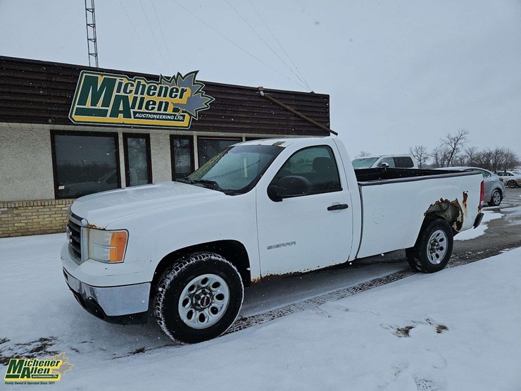 2010-gmc-sierra-1500-image-1