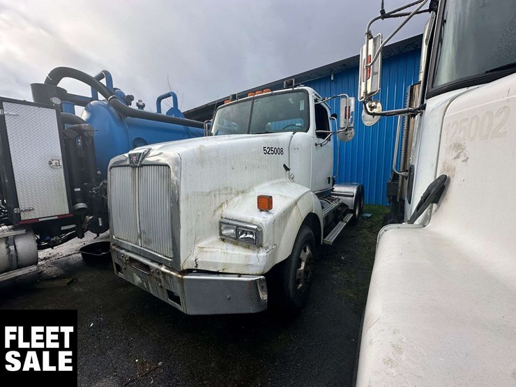 2005-western-star-4900-image-1