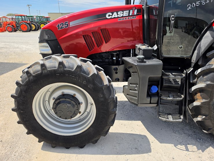2014-case-ih-maxxum-125-image-19