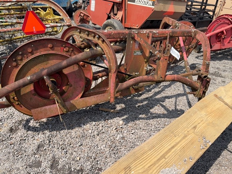 massey-ferguson-3-image-1