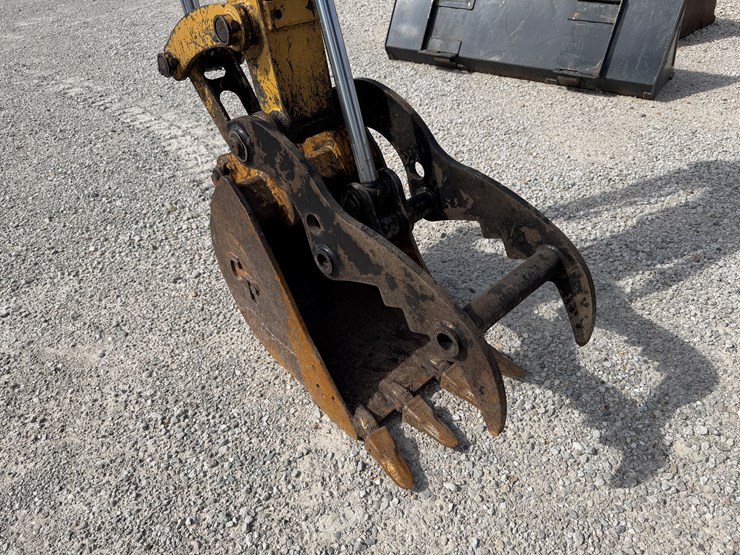 caterpillar-304cr-image-3