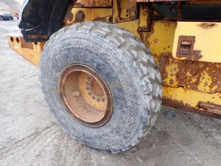 2006-deere-624j-image-46