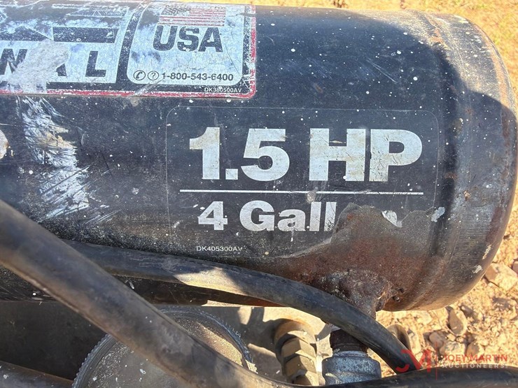 campbell-hausfeldprofessional-electric-4-gallon-air-compressor-image-5