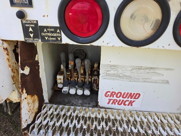 2001-international-4900-image-11