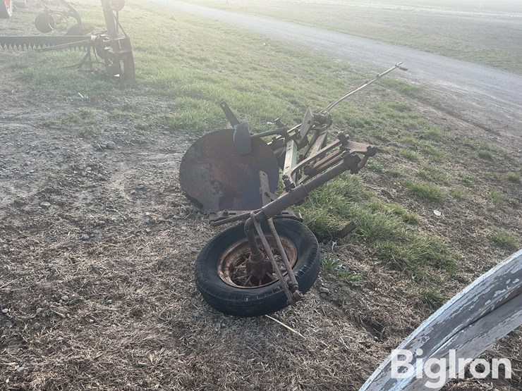 john-deere-terracing-plow-image-6