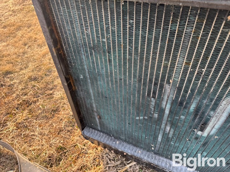 radiator-&-fan-shroud-image-16