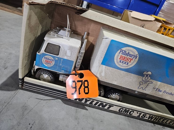 #978-•-gmc-steel-toy-18-wheeler-image-2