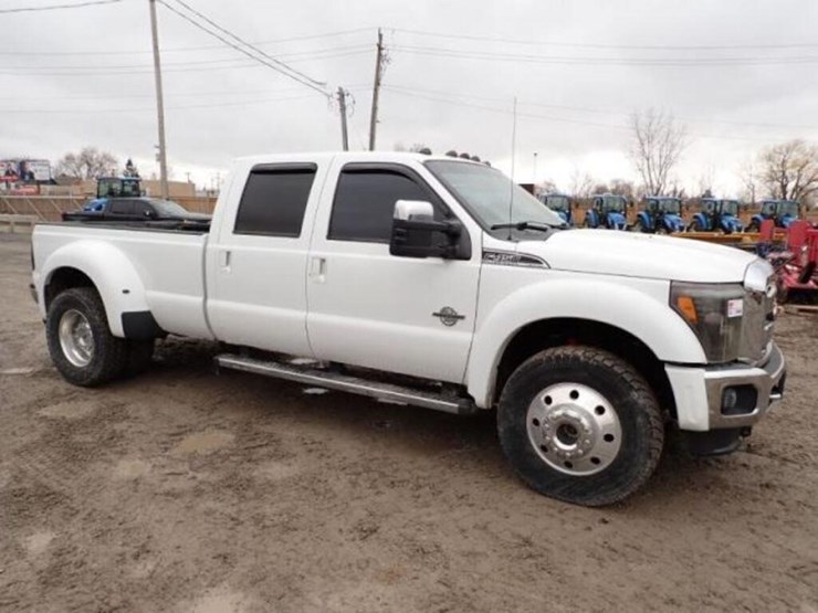 2015-ford-f450-lariat-image-3