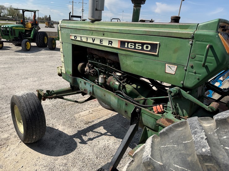 1964-oliver-1650-image-15