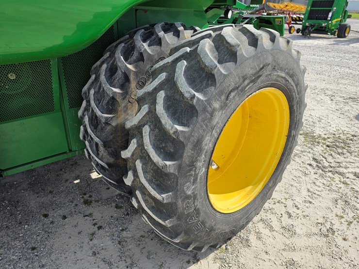 2006-john-deere-9560-sts-image-26