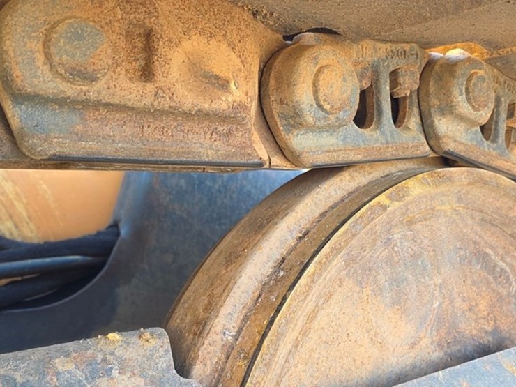 2013-case-850m-image-36