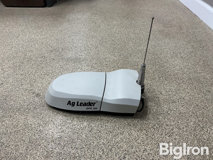 ag-leader-gps-7500-globe-image-8