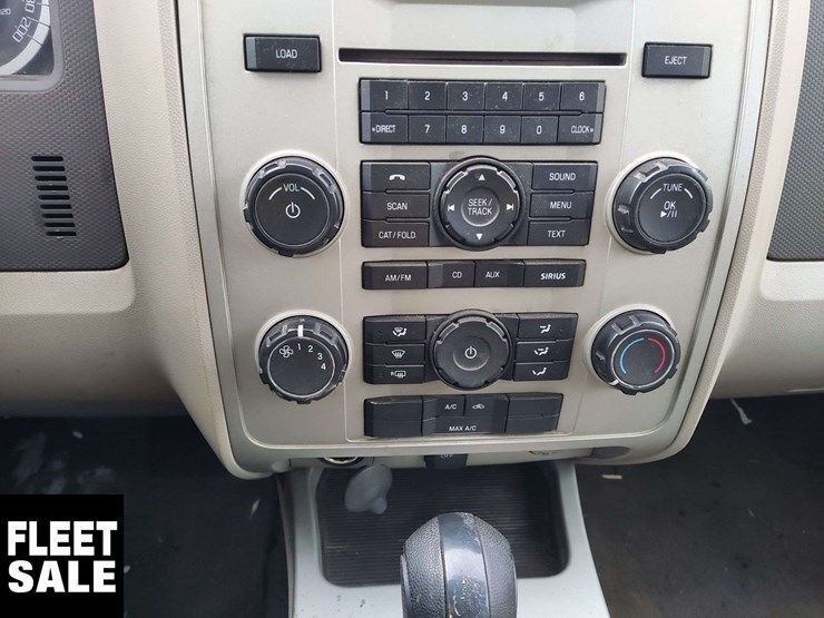 2012-ford-escape-image-16