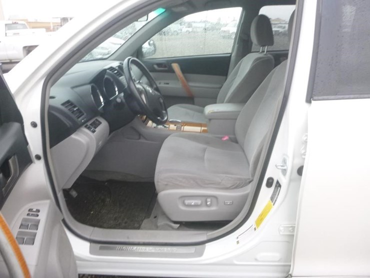 2008-toyota-highlander-image-9