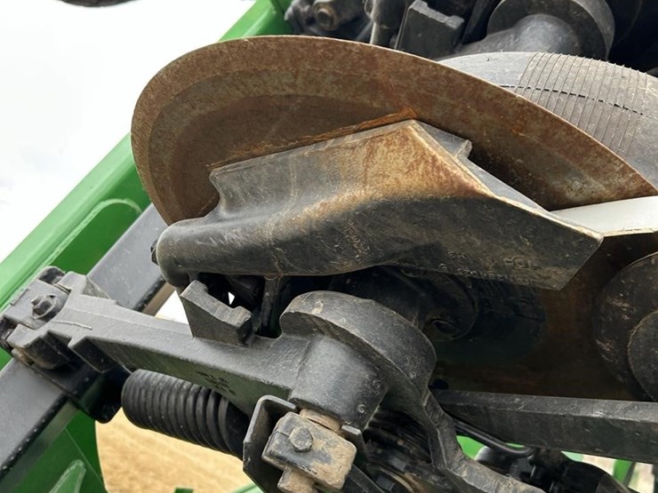 2014-john-deere-1990ccs-image-12