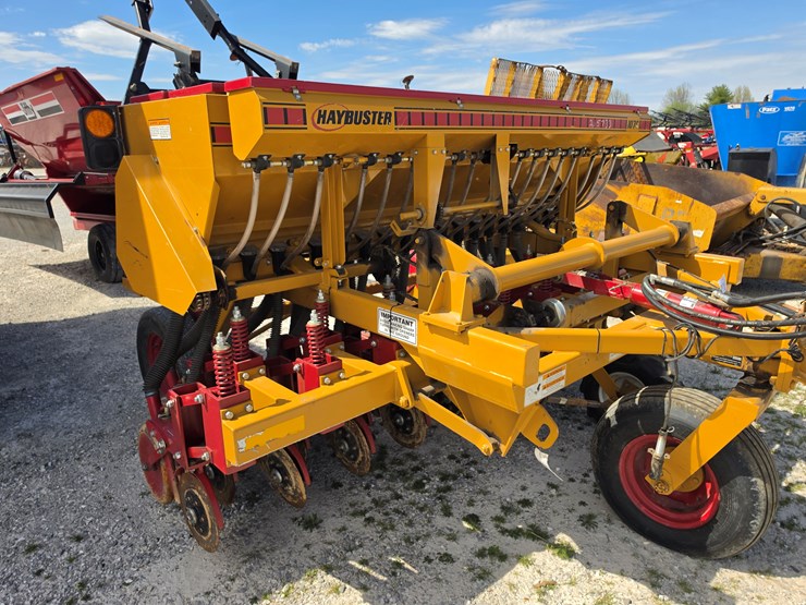 2022-haybuster-107c-image-6