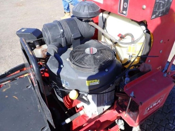 2021-toro-grand-stand-72505-stand-on-409347491-image-16