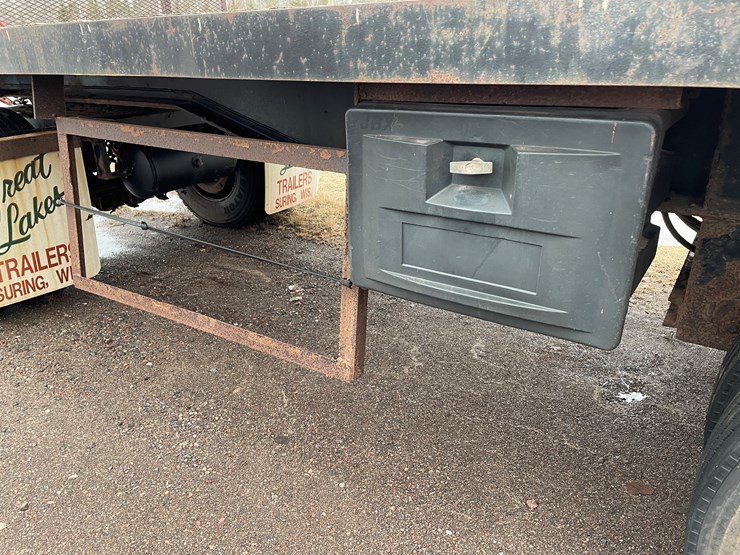 #290-•-2005-great-lakes-(3)-axle-pup-trailer-(has-mi-title)-(marenisco,-mi)-image-13