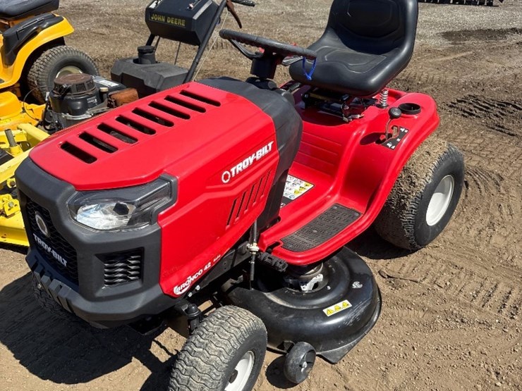 troy-bilt-bronco-image-1