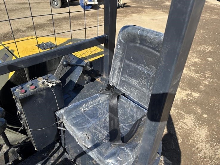 komatsu-pc28uu-image-23