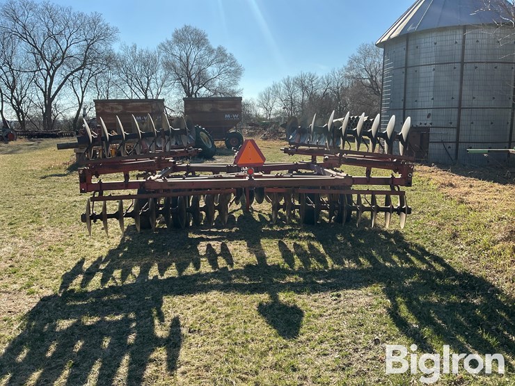 massey-ferguson-620-image-6