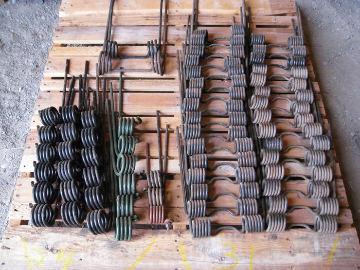 seller-#13.--31-new-harrow-teeth-image-1