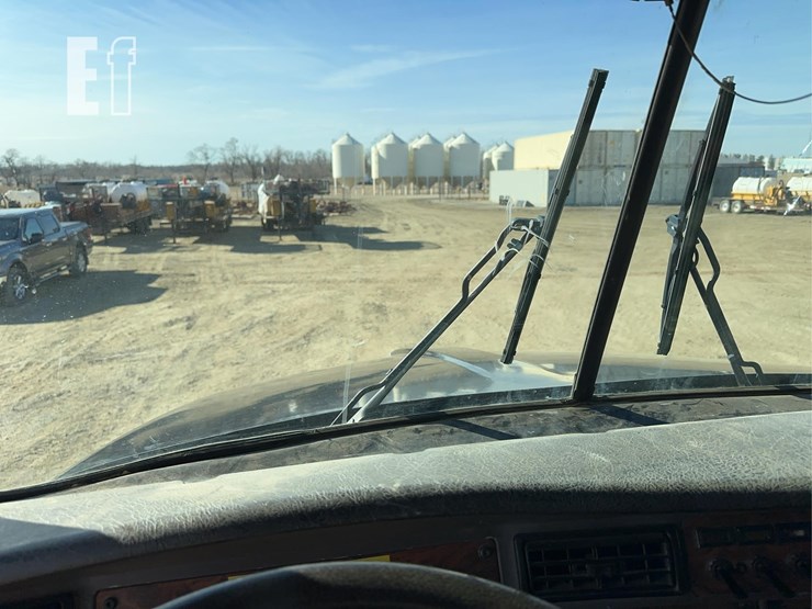 2002-kenworth-t800-image-62