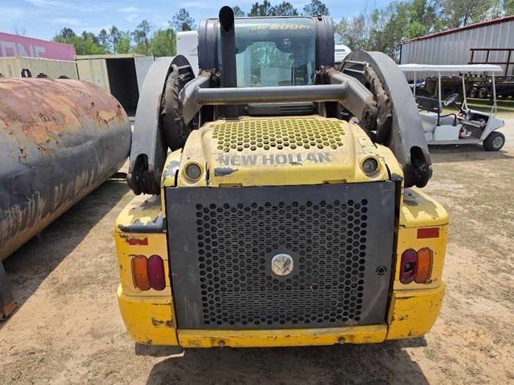2012-new-holland-225-image-3