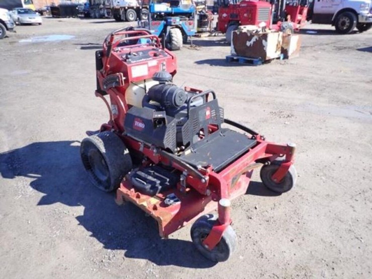 2021-toro-grand-stand-72505-stand-on-409347491-image-3