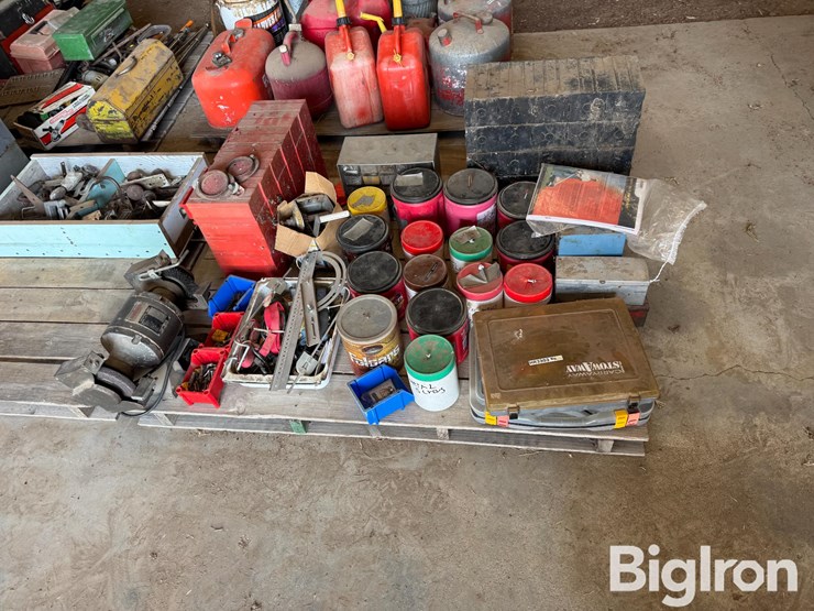 nails/screws/fasteners-image-2