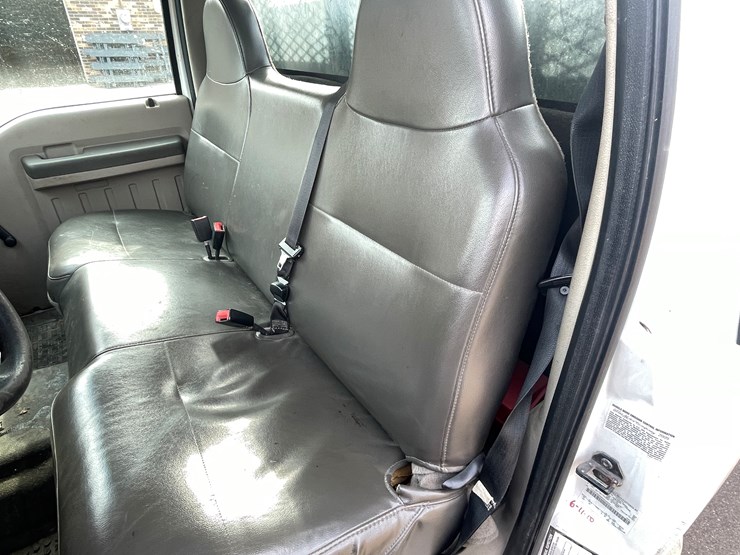 2009-ford-f550-image-32