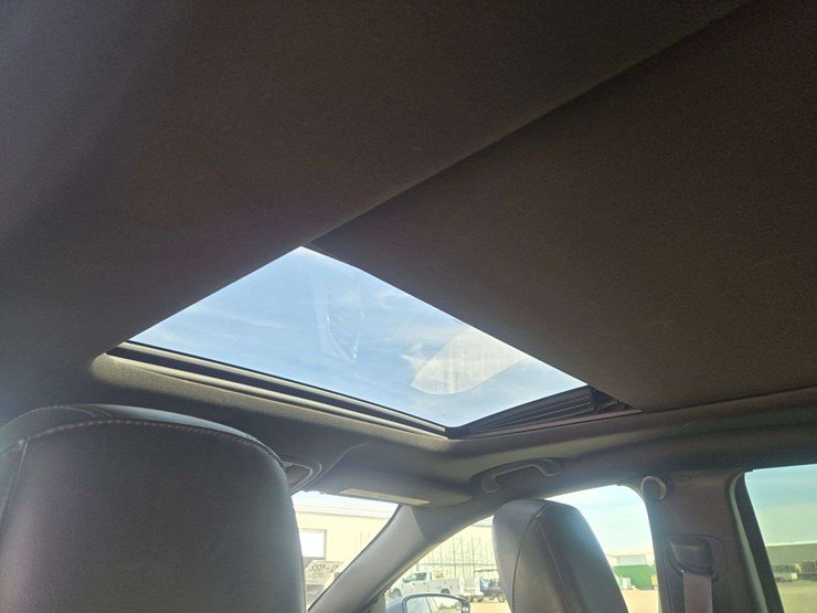 2015-chrysler-200-s-sedan-4d-image-13