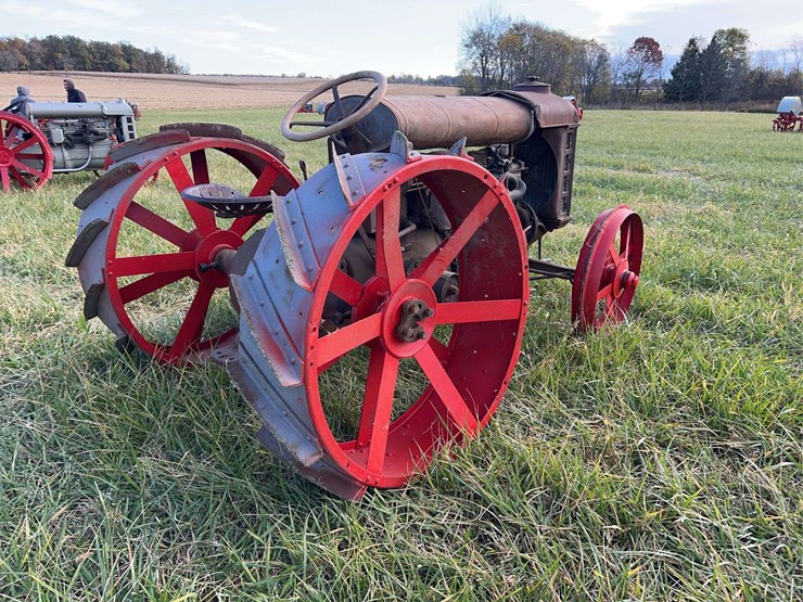 1920-fordson-tractor-image-5