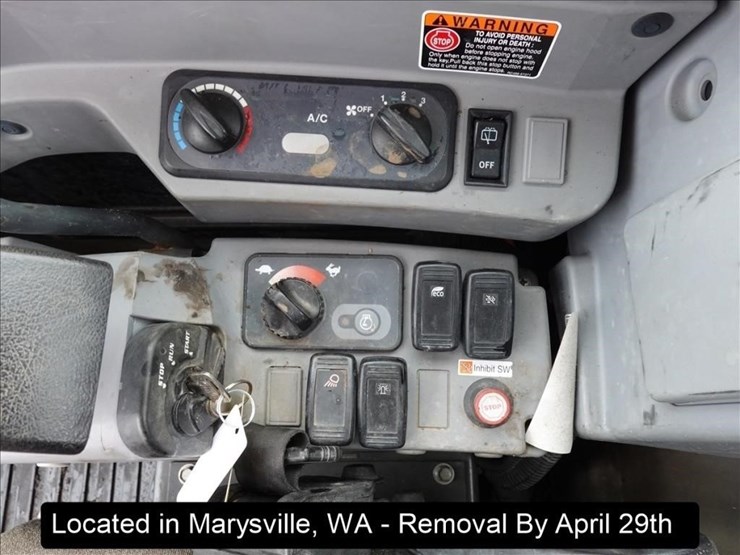 2017-kubota-kx080-image-10