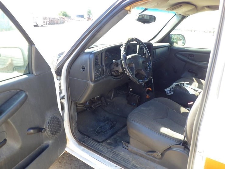 2003-chevrolet-2500hd-image-6