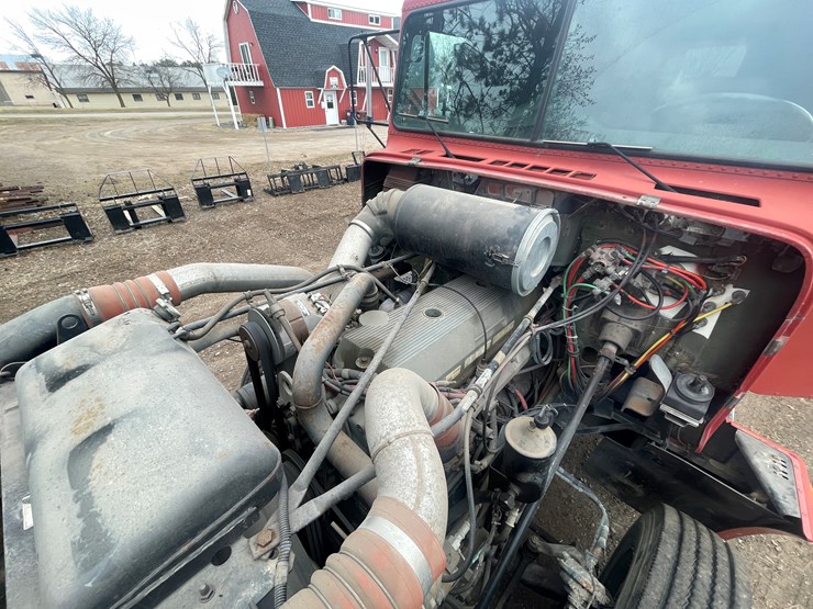 #216-•-1992-freightliner-water-truck-(has-mn-title)-(mora,-mn)-image-27