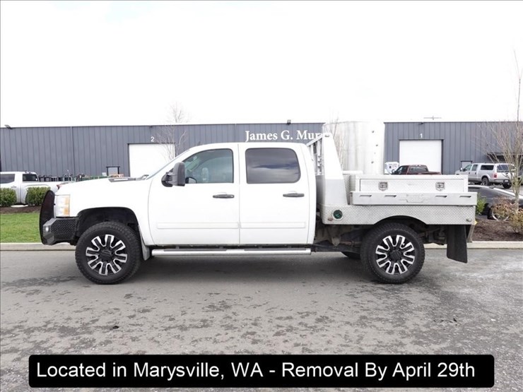 2011-chevrolet-3500-image-4