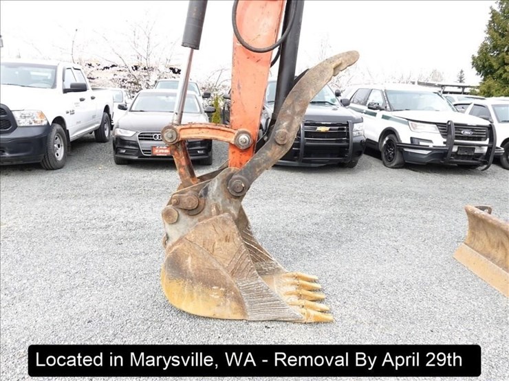 2015-kubota-kx080-4-image-27