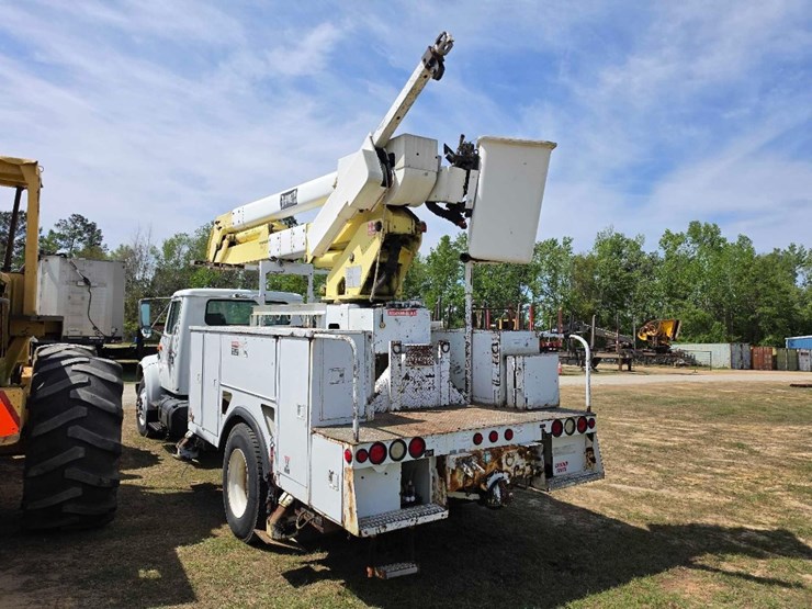 2001-international-4900-image-2