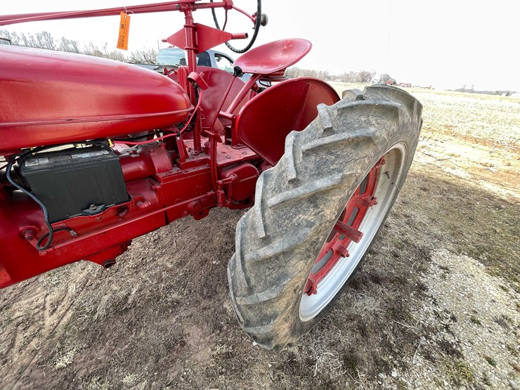 #122-•-ih-mccormick-farmall-tractor-(fremont,-wi)-image-15