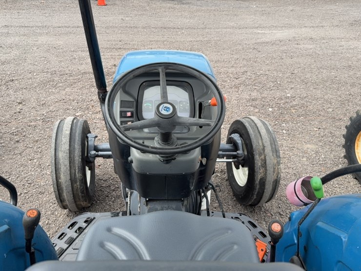 new-holland-tn65-image-14