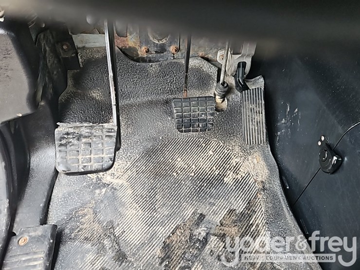 2005-international-8600-image-34